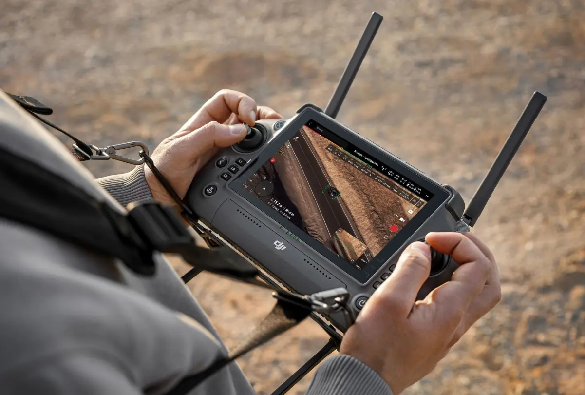 DJI Matrice 400 Mapping L3, 3× Batteries, Charger & Launch Pad 6