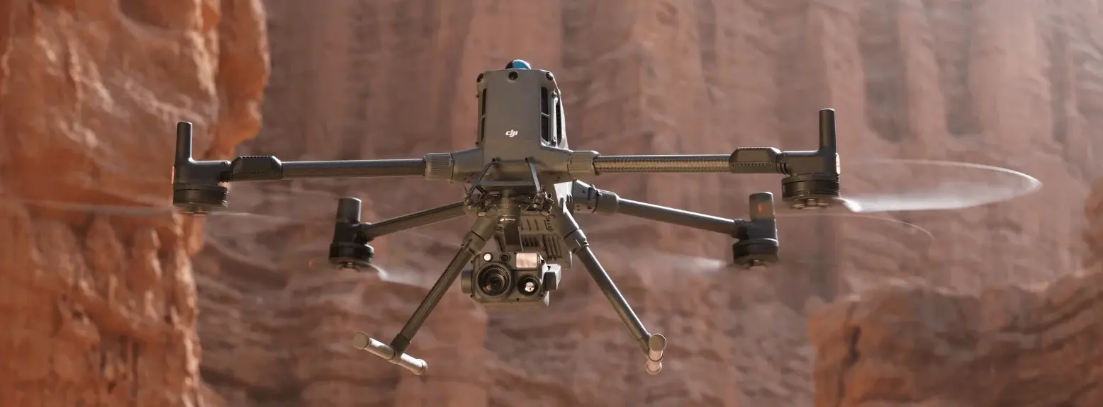 DJI Matrice 400 Ready-to-Fly 3× Batteries, Charger & Launch Pad 2