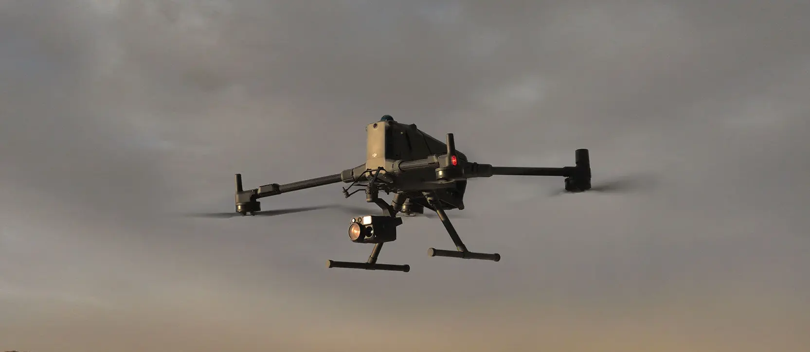 DJI Matrice 400 Thermal Complete H30T, S1, V1, 3× Batteries, Charger, Connectors & Launch Pad 7