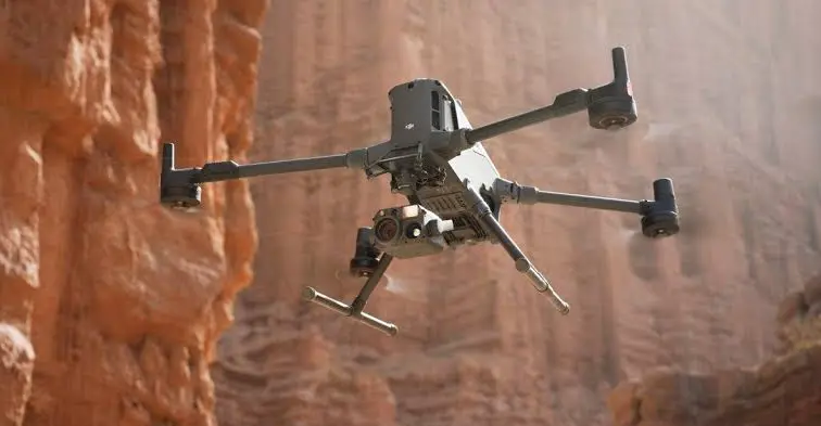 DJI Matrice 400 Thermal Plus H30T, S1, 3× Batteries, Charger, Connector & Launch Pad 6